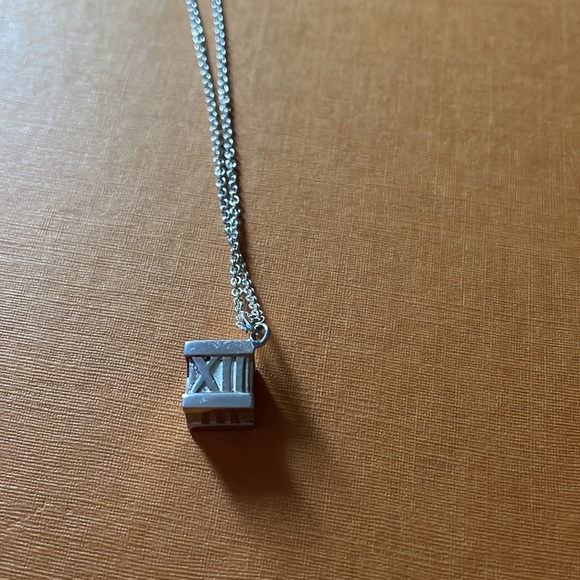 🎊HOST PICK🎊Authentic Tiffany Roman Cube Necklace 💎 - Picture 5 of 12